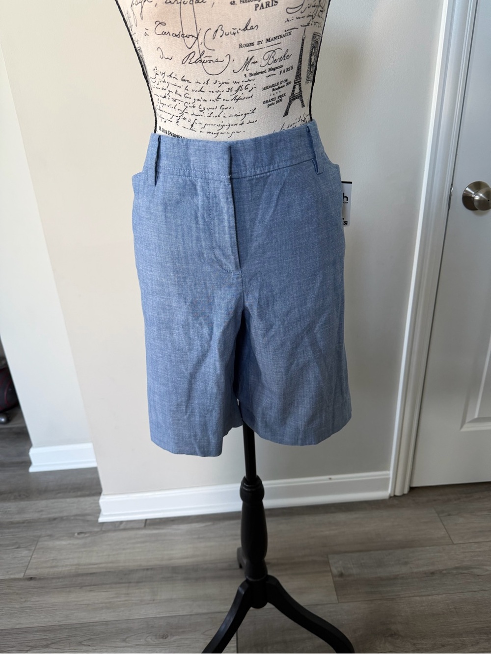 Talbots Classic Women's Blue Chambray Shorts size 10p
